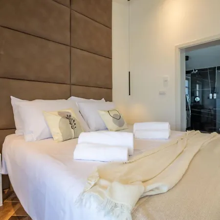 Fiora, A Beautiful And Modern With A Pool * Lasci