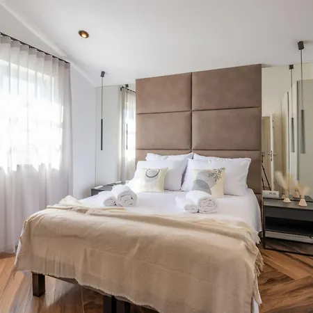 Holiday home Fiora, A Beautiful And Modern With A Pool *