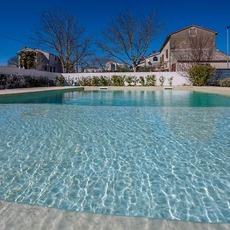 Fiora, A Beautiful And Modern With A Pool Lasci