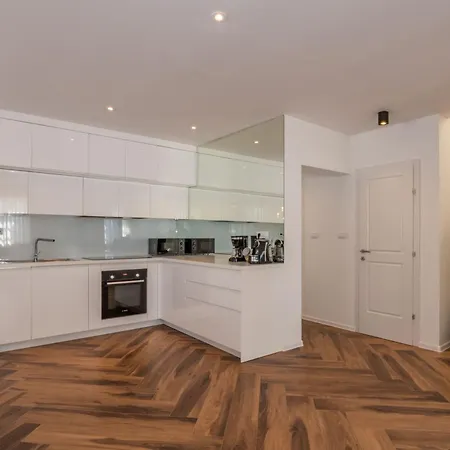 Fiora, A Beautiful And Modern With A Pool